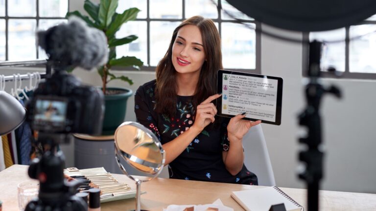 Kolaborasi Konten dengan Influencer: Bagaimana Membangunnya agar Efektif?
