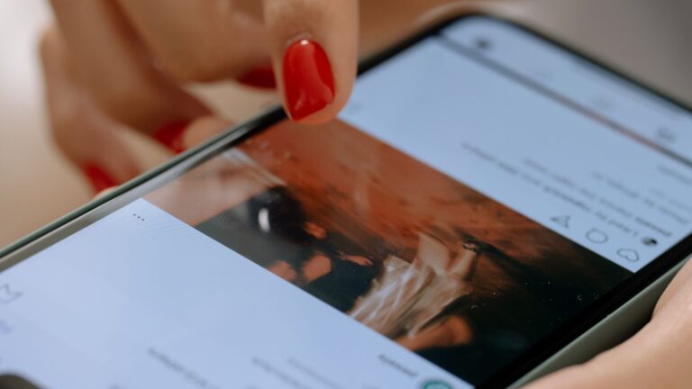 Cara Membuat Carousel yang Efektif untuk Media Sosial Brand